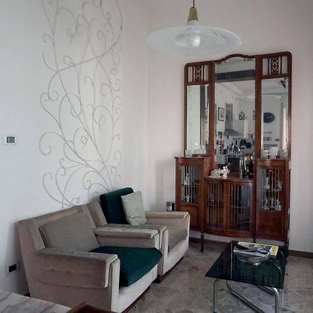 Appartamento Viva La Nonna Salerno Esterno foto