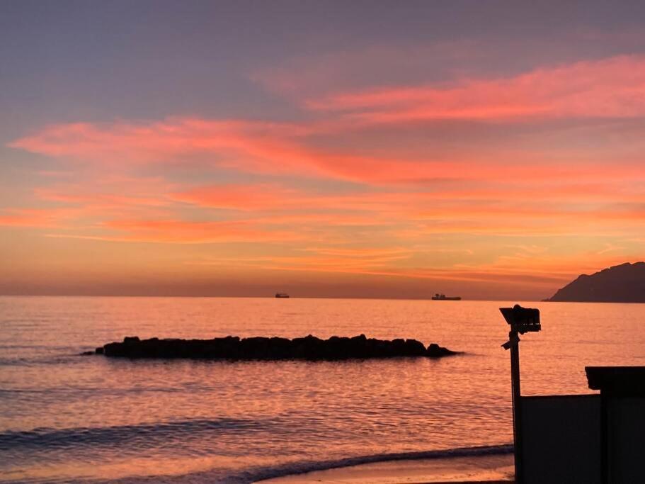 Appartamento Viva La Nonna Salerno Esterno foto